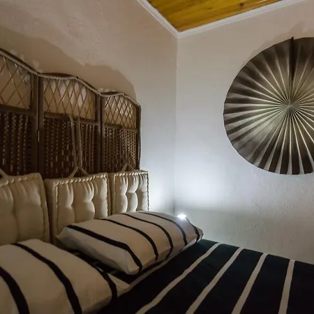 Costa House Apartman *